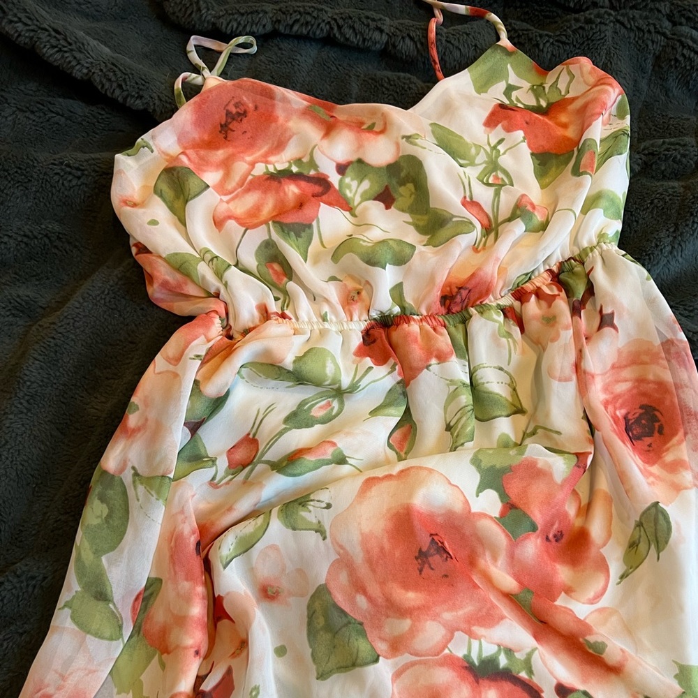 Soprano floral dress size M